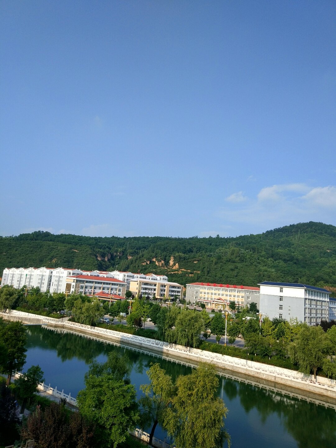 开车出门去避暑,麟游县里开心多 - 美篇