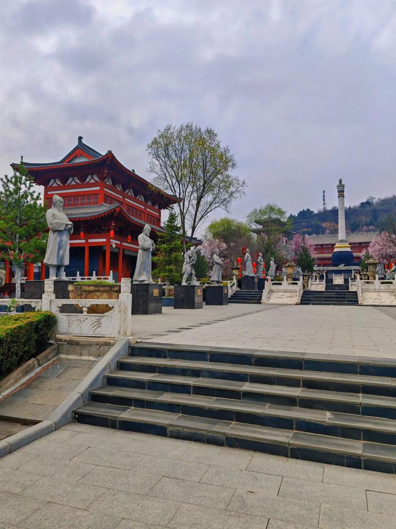 麟游县也有值得去观光的地方,好气派好山水.